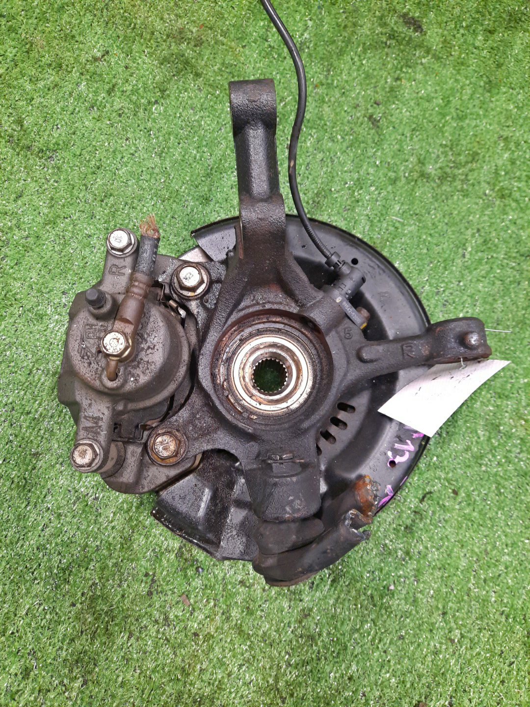 Ступица правая передняя TOYOTA PLATZ, VITZ SCP11, SCP10, SCP13 1SZ-FE, 2SZ-FE 2 ракурс