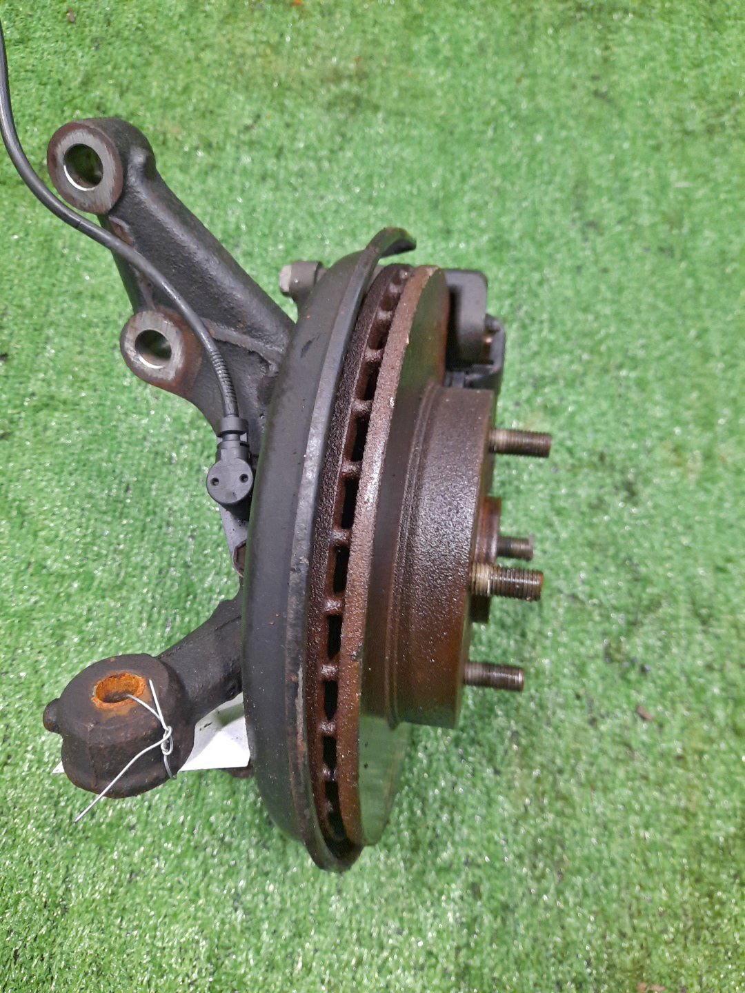Ступица правая передняя TOYOTA PLATZ, VITZ SCP11, SCP10, SCP13 1SZ-FE, 2SZ-FE 3 ракурс
