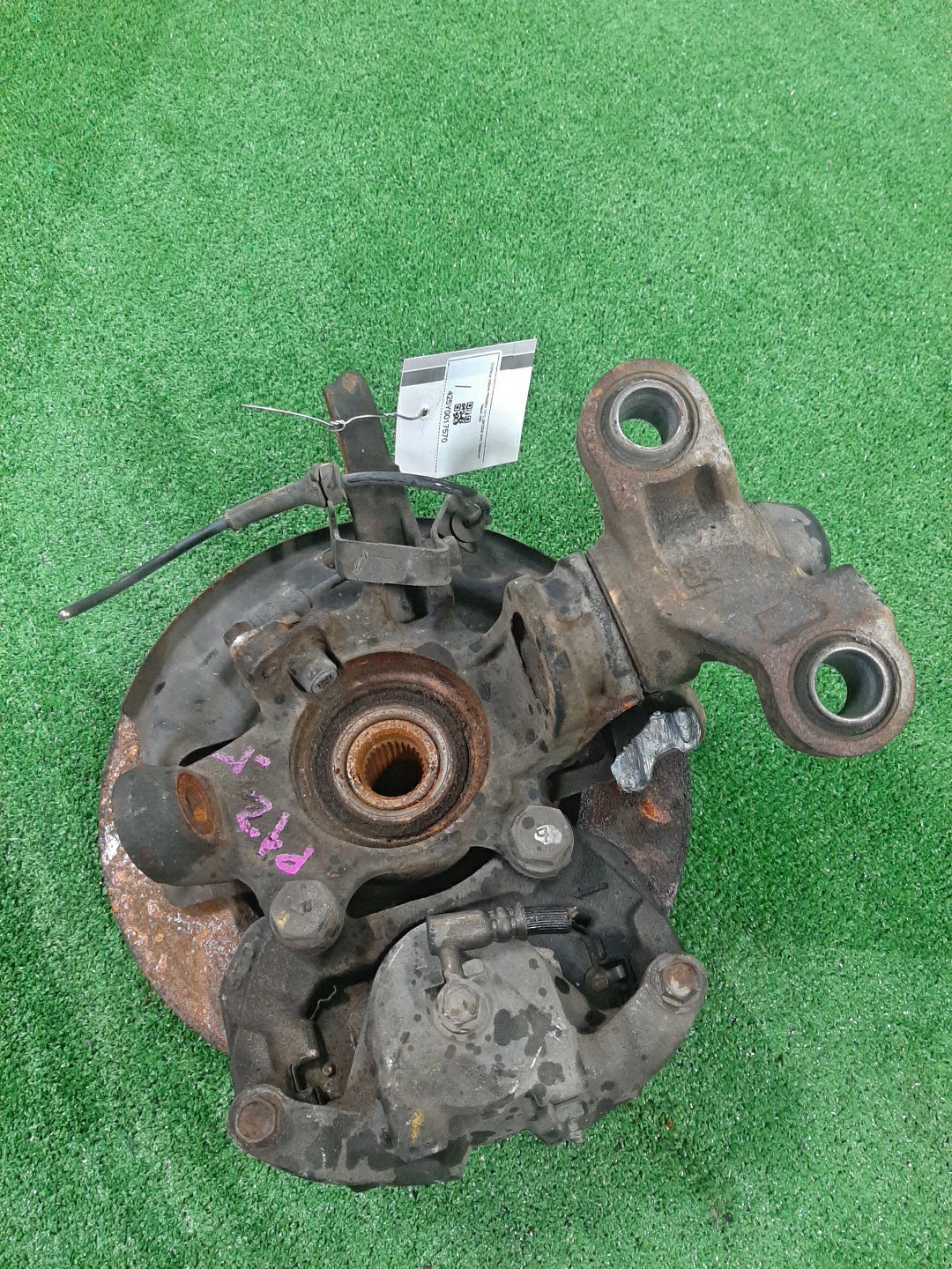 Ступица левая передняя NISSAN PRIMERA P12, QP12, TP12, HP12, RP12, WTP12, WHP12, WRP12 QG18DE, QR20DE, SR20VE, QR25DD 3 ракурс