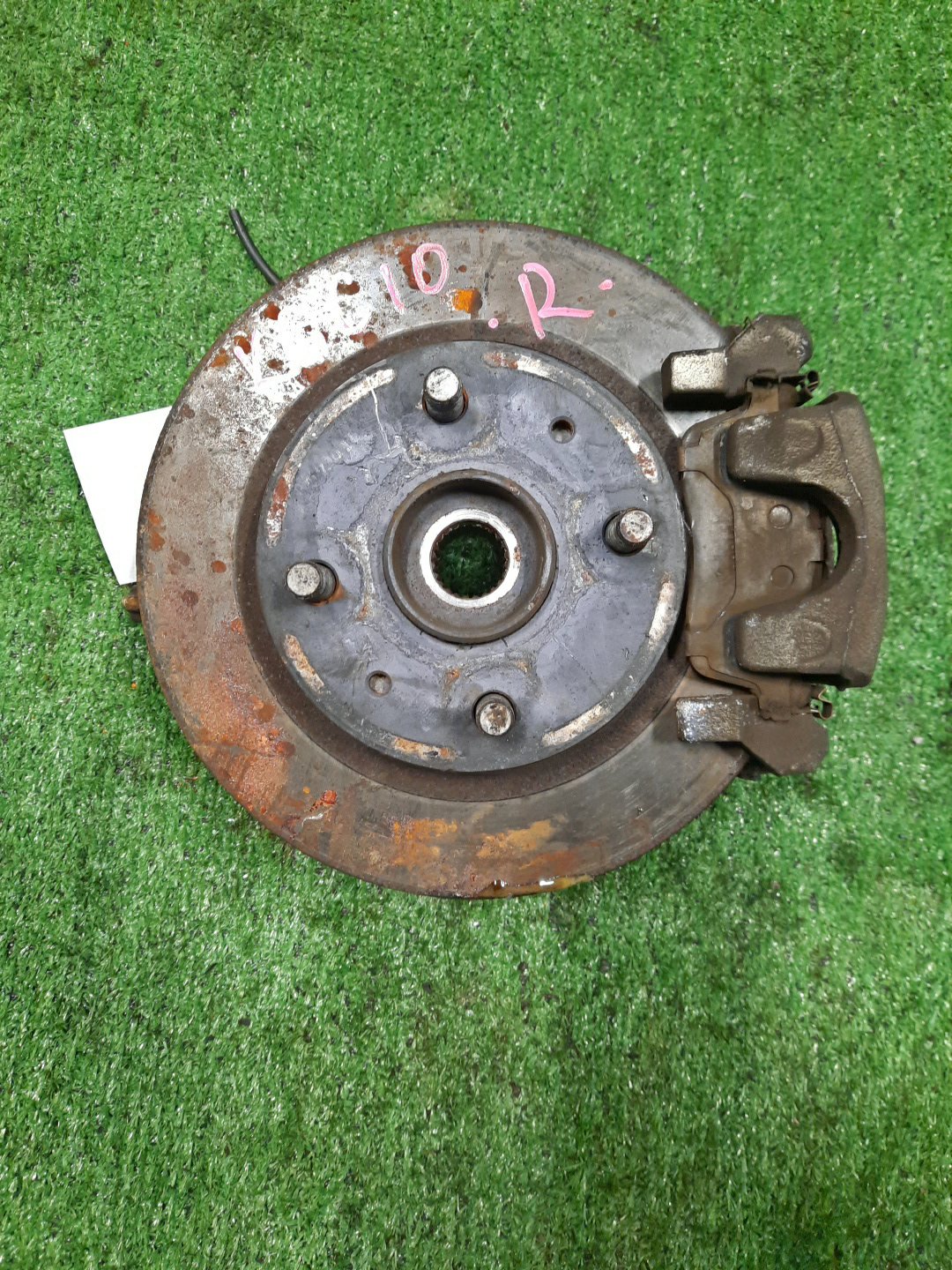 Ступица правая передняя TOYOTA PASSO, BOON KGC15, KGC10, QNC10, M301S, M310S, M300S 1KR-FE, K3-VE 1 ракурс