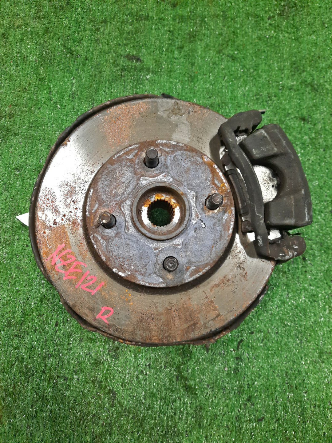 Ступица правая передняя TOYOTA COROLLA, COROLLA FIELDER, ALLEX, COROLLA RUNX NZE121, NZE121G 1NZ-FE 1 ракурс