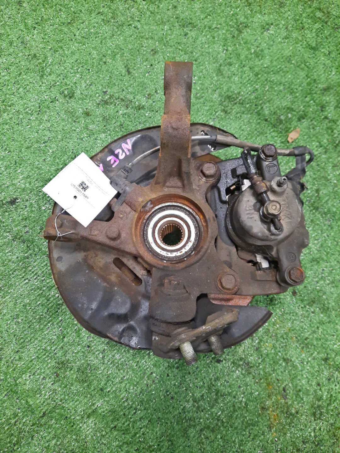 Ступица левая передняя TOYOTA COROLLA, COROLLA FIELDER, ALLEX, COROLLA RUNX NZE121 1NZ-FE 2 ракурс