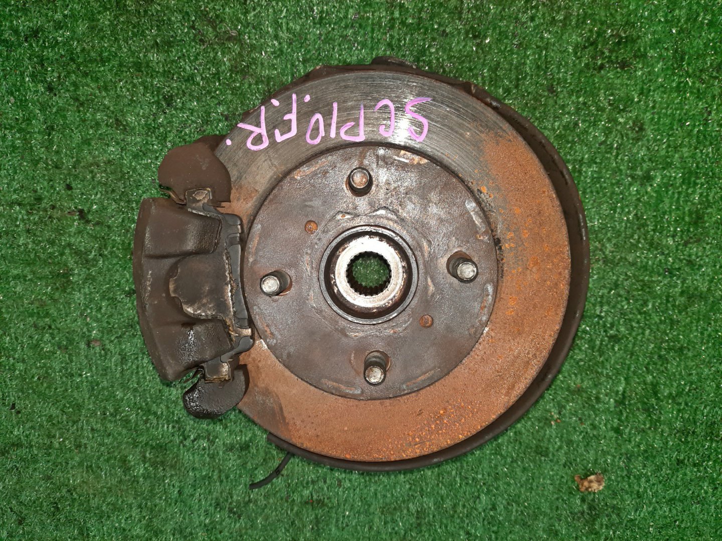 Ступица правая передняя  TOYOTA PLATZ, VITZ SCP11, SCP10 1SZ-FE 1 ракурс