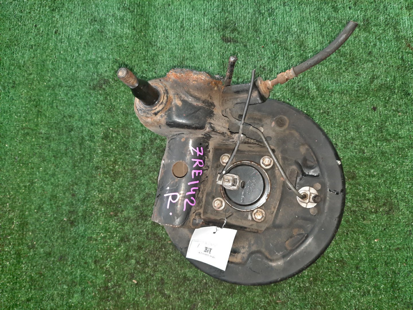 Ступица правая задняя TOYOTA AXIO, COROLLA FIELDER, COROLLA  AXIO, FIELDER NZE141, ZRE142, ZRE142G, NZE141G 1NZ-FE, 2ZR-FAE, 2ZR-FE 2 ракурс