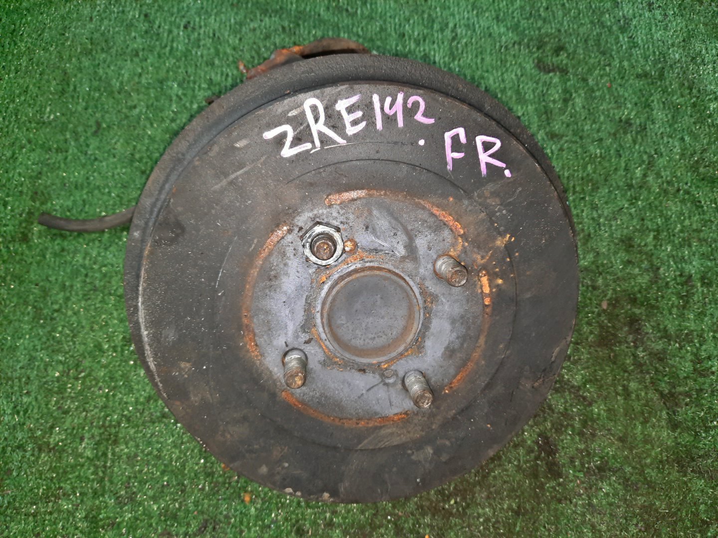 Ступица правая задняя TOYOTA AXIO, COROLLA FIELDER, COROLLA AXIO, FIELDER NZE141, ZRE142, ZRE142G, NZE141G 1NZ-FE, 2ZR-FAE, 2ZR-FE 1 ракурс Ступица правая задняя TOYOTA AXIO, COROLLA FIELDER, COROLLA AXIO, FIELDER NZE141, ZRE142, ZRE142G, NZE141G 1NZ-FE, 2ZR-FAE, 2ZR-FE 1 ракурс