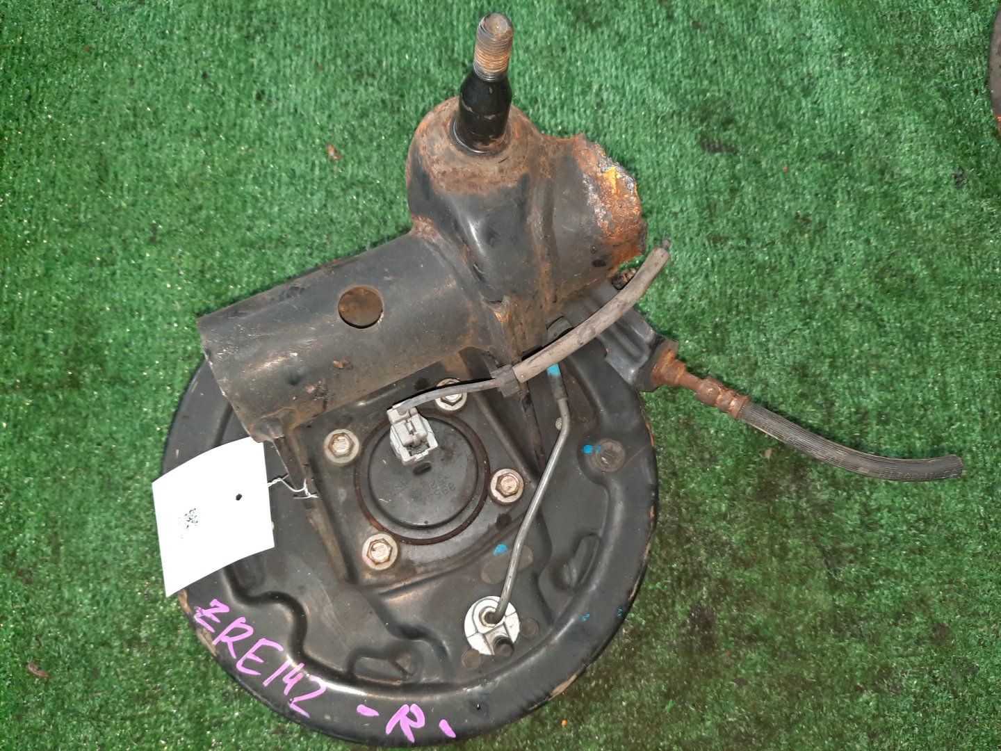 Ступица правая задняя TOYOTA AXIO, COROLLA FIELDER, COROLLA  AXIO, FIELDER NZE141, ZRE142, ZRE142G, NZE141G 1NZ-FE, 2ZR-FAE, 2ZR-FE 2 ракурс