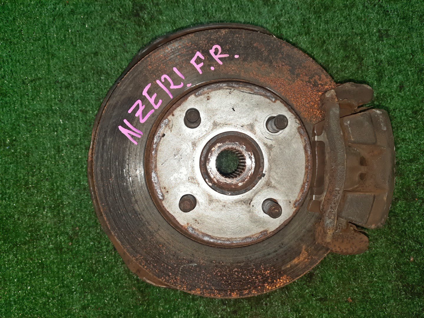 Ступица правая передняя TOYOTA COROLLA, COROLLA FIELDER, ALLEX, COROLLA RUNX NZE121, NZE121G 1NZ-FE 1 ракурс