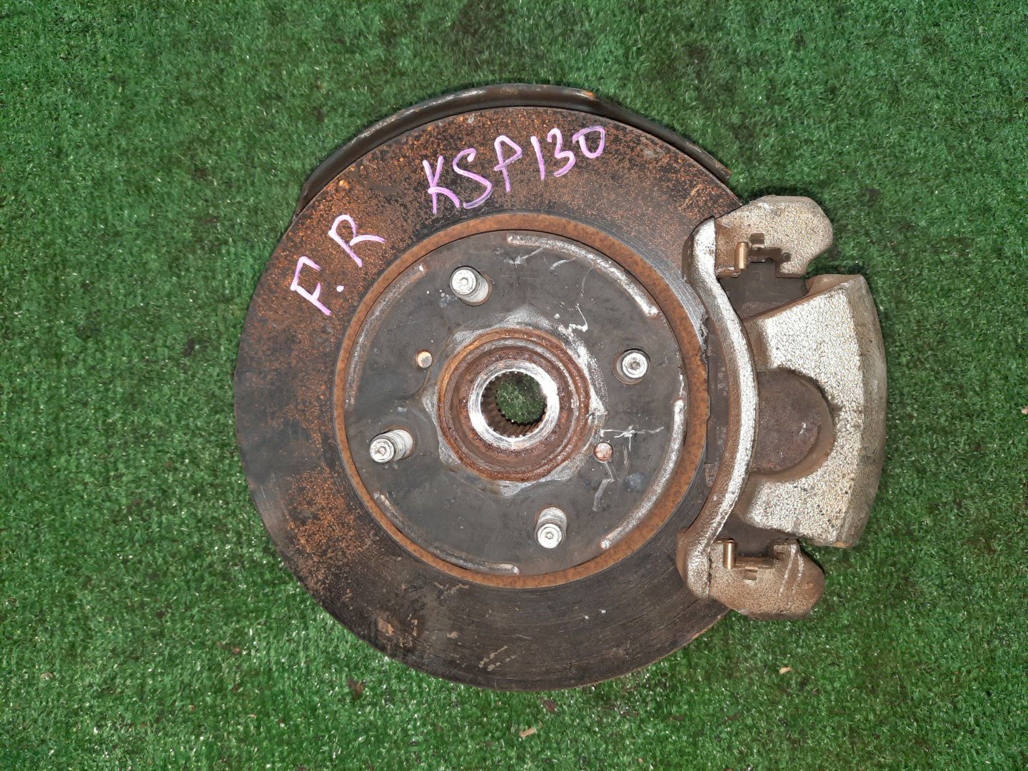 Ступица правая передняя TOYOTA VITZ , KSP130, NSP130, NHP130, NCP131 1NR-FE, 1KR-FE, 1NZ-FXE, 1NZ-FE 1 ракурс