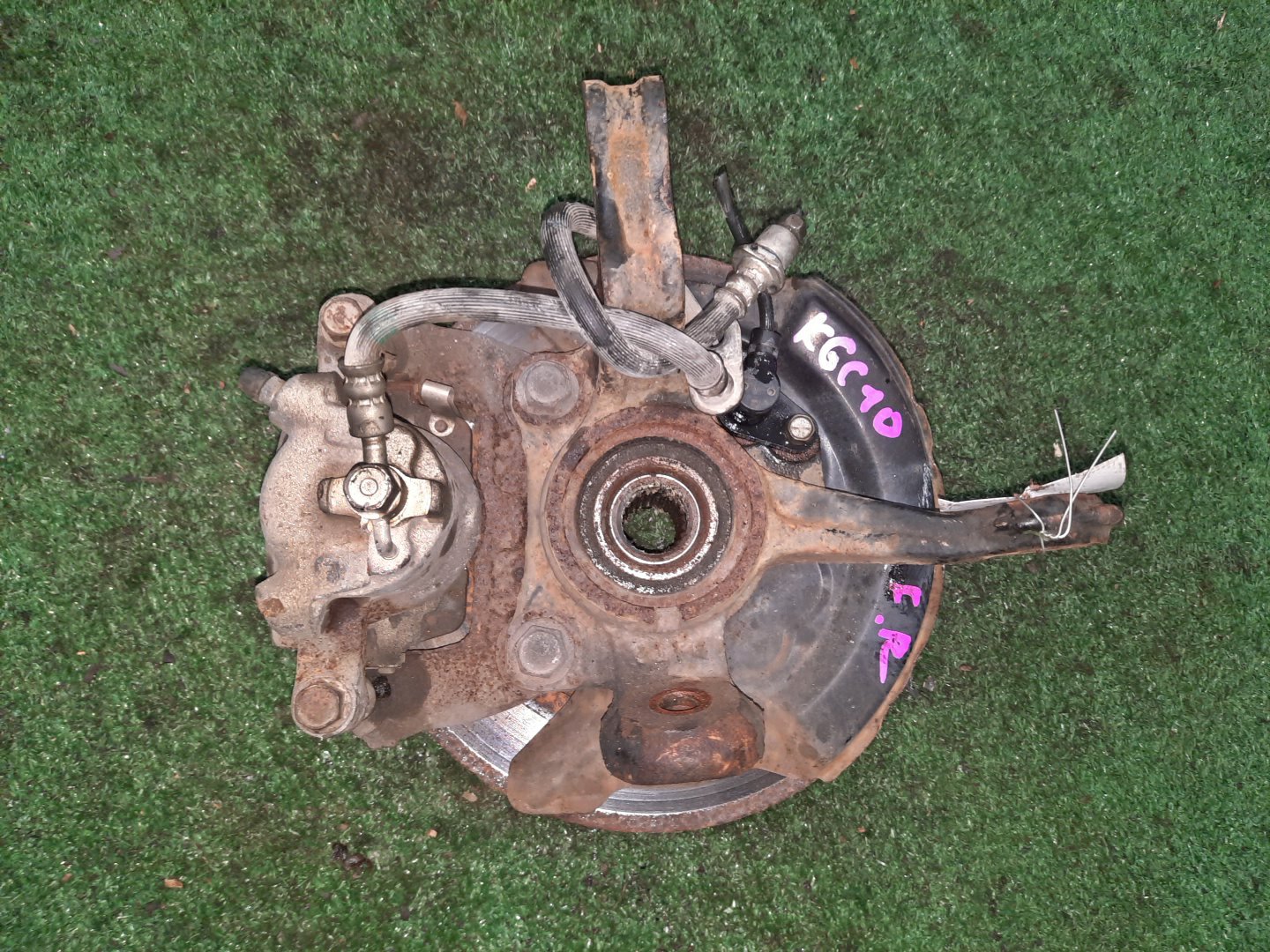 Ступица правая передняя TOYOTA PASSO, BOON KGC15, KGC10, QNC10, M301S, M310S, M300S 1KR-FE, K3-VE 2 ракурс