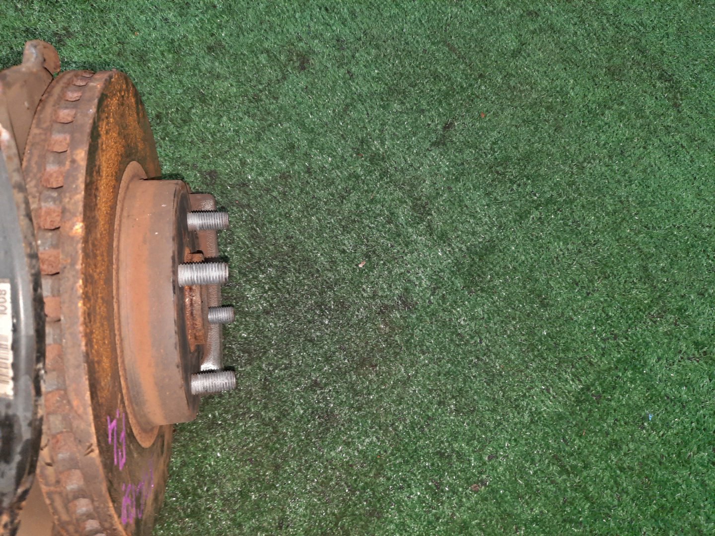 Ступица левая передняя TOYOTA VITZ , KSP130, NSP130, NHP130, NCP131 1NR-FE, 1KR-FE, 1NZ-FXE, 1NZ-FE 3 ракурс