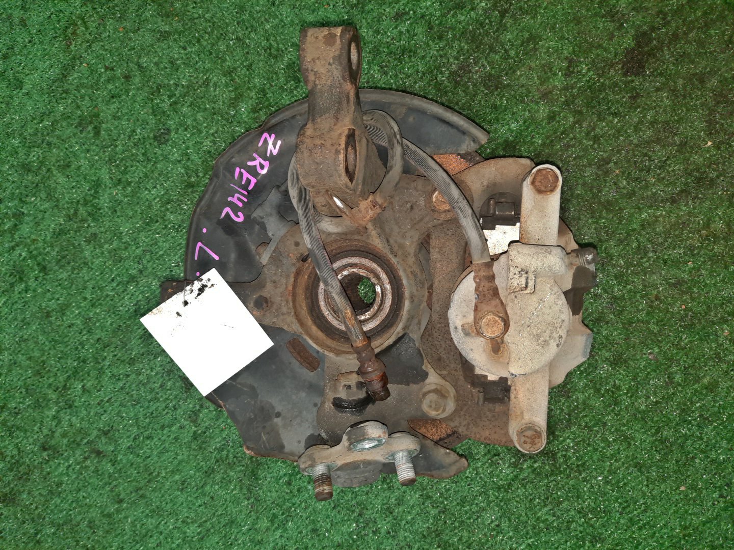 Ступица левая передняя TOYOTA AXIO, COROLLA FIELDER, COROLLA  AXIO, FIELDER NZE141, ZRE142, ZRE142G, NZE141G 1NZ-FE, 2ZR-FAE, 2ZR-FE 2 ракурс