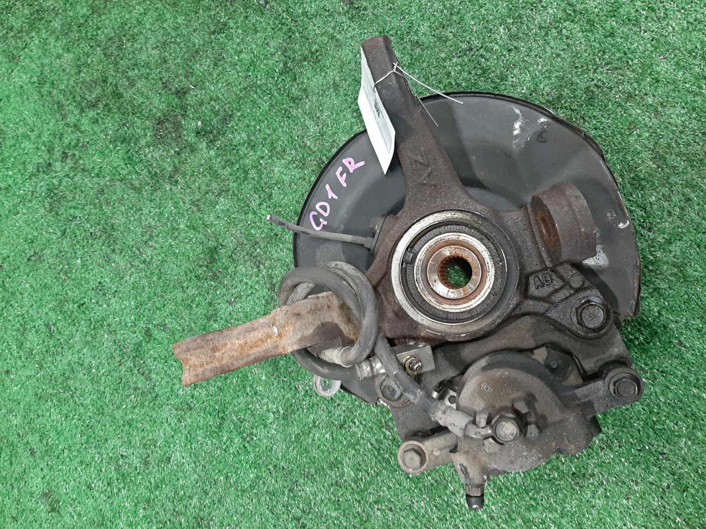 Ступица правая передняя HONDA FIT GD1 L13A 3 ракурс