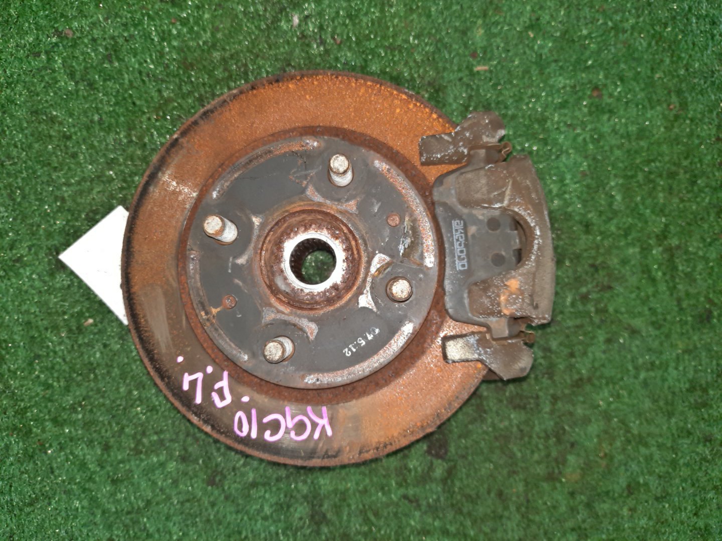 Ступица левая передняя  TOYOTA PASSO, BOON KGC15, KGC10, QNC10, M301S, M310S, M300S 1KR-FE, K3-VE 1 ракурс