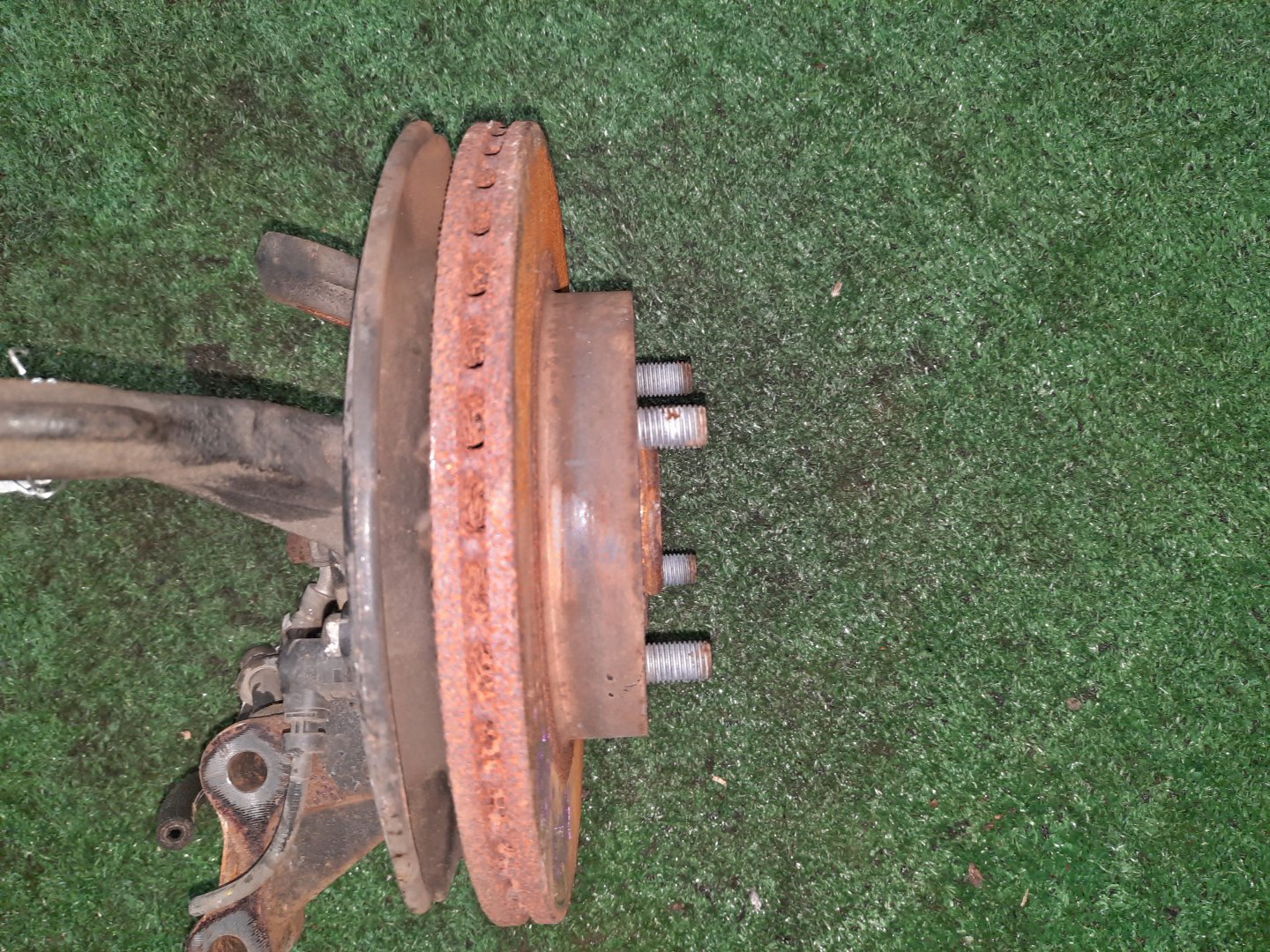 Ступица левая передняя TOYOTA PASSO, BOON KGC15, KGC10, QNC10, M301S, M310S, M300S 1KR-FE, K3-VE 3 ракурс