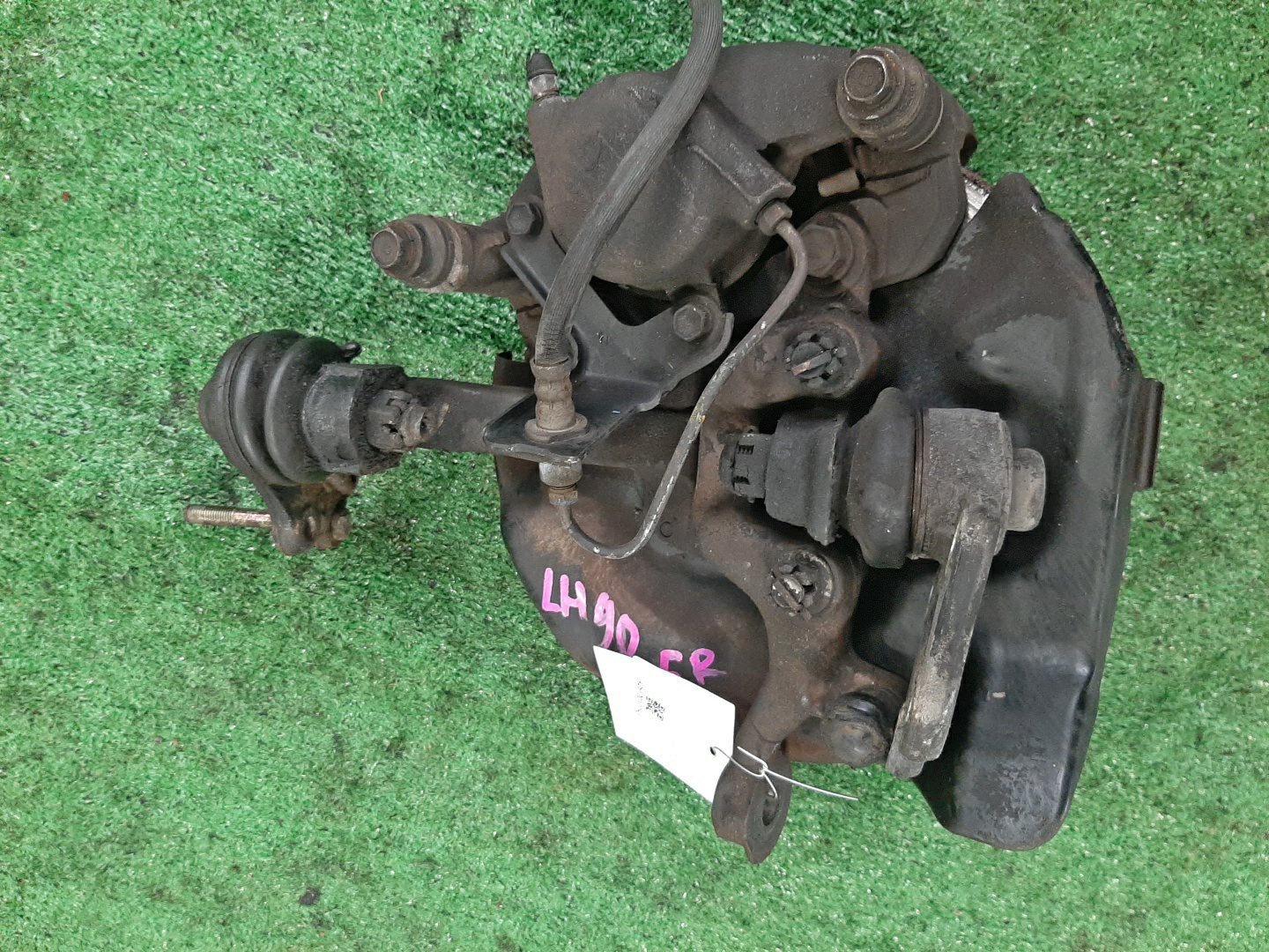 Ступица правая передняя TOYOTA HIACE LH90 2L 3 ракурс