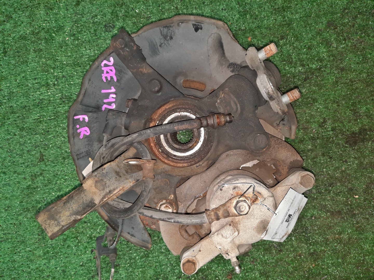 Ступица правая передняя TOYOTA AXIO, COROLLA FIELDER, COROLLA  AXIO, FIELDER NZE141, ZRE142, ZRE142G, NZE141G 1NZ-FE, 2ZR-FAE, 2ZR-FE 2 ракурс