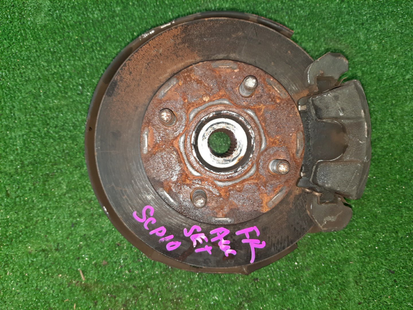 Ступица правая передняя  TOYOTA PLATZ, VITZ SCP11, SCP10 1SZ-FE 1 ракурс