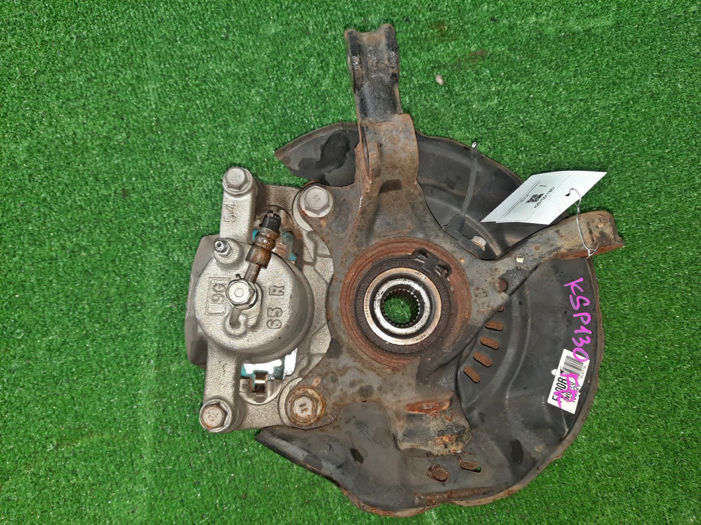 Ступица правая передняя TOYOTA VITZ , KSP130, NSP130, NHP130, NCP131 1NR-FE, 1KR-FE, 1NZ-FXE, 1NZ-FE 2 ракурс
