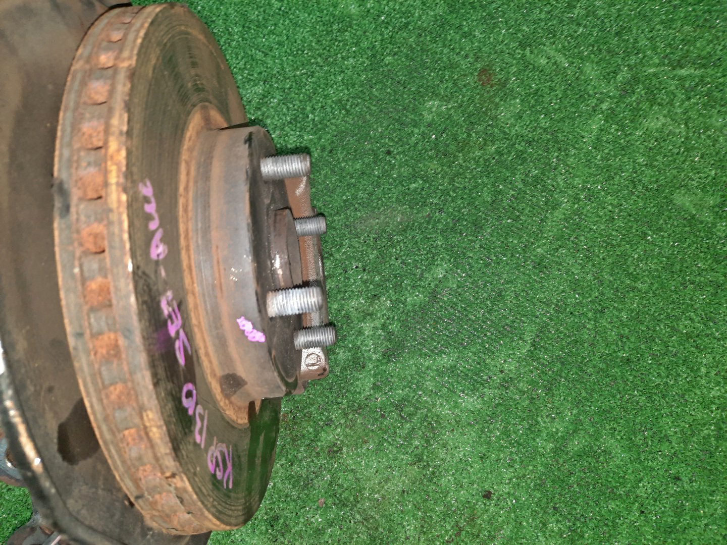 Ступица левая передняя TOYOTA VITZ , KSP130, NSP130, NHP130, NCP131 1NR-FE, 1KR-FE, 1NZ-FXE, 1NZ-FE 3 ракурс