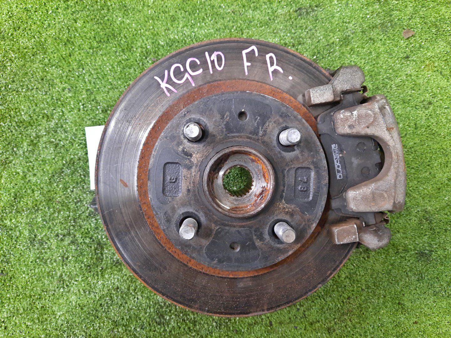 Ступица правая передняя  TOYOTA PASSO, BOON KGC15, KGC10, QNC10, M301S, M310S, M300S 1KR-FE, K3-VE 1 ракурс
