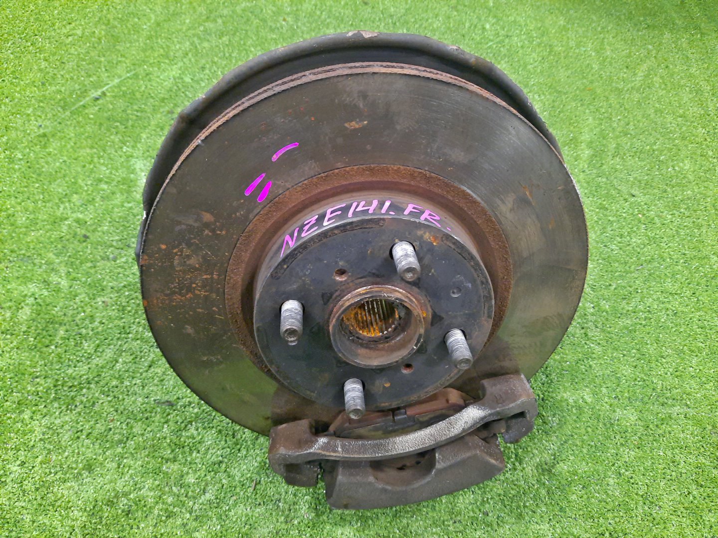 Ступица правая передняя TOYOTA AXIO, COROLLA FIELDER, COROLLA  AXIO, FIELDER NZE141, ZRE142, ZRE142G, NZE141G 1NZ-FE, 2ZR-FAE, 2ZR-FE 1 ракурс