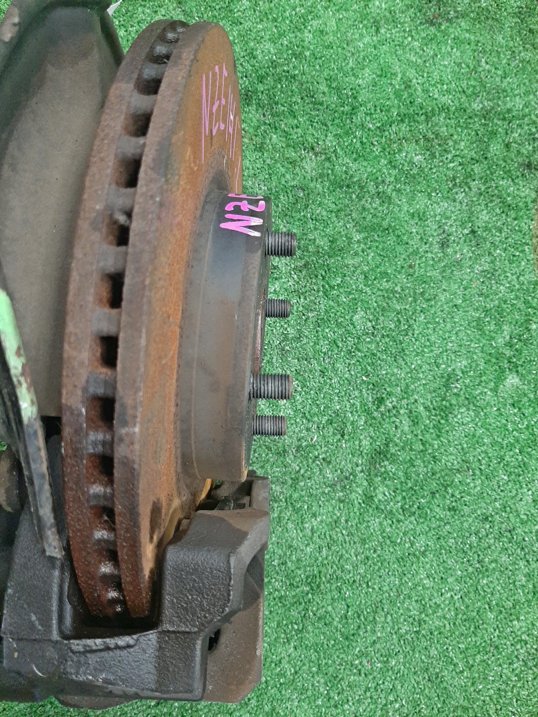 Ступица левая передняя TOYOTA AXIO, COROLLA FIELDER, COROLLA  AXIO, FIELDER NZE141, ZRE142, ZRE142G, NZE141G 1NZ-FE, 2ZR-FAE, 2ZR-FE 2 ракурс