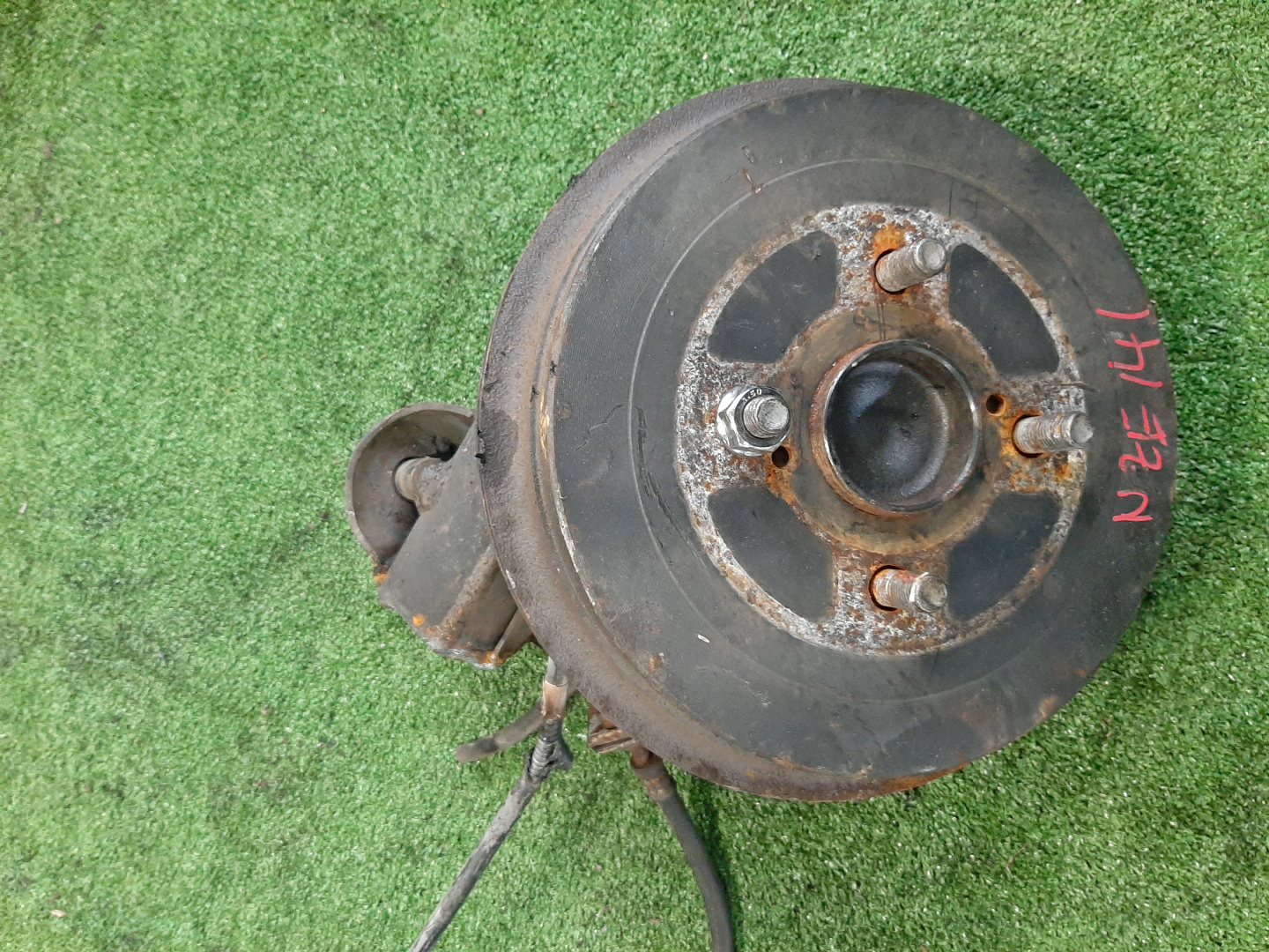 Ступица правая задняя TOYOTA AXIO, COROLLA FIELDER, COROLLA  AXIO, FIELDER NZE141, ZRE142, ZRE142G, NZE141G 1NZ-FE, 2ZR-FAE, 2ZR-FE 1 ракурс