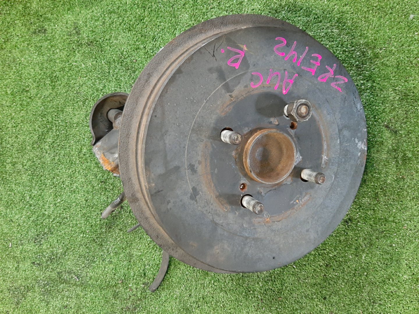 Ступица правая задняя TOYOTA AXIO, COROLLA FIELDER, COROLLA  AXIO, FIELDER NZE141, ZRE142, ZRE142G, NZE141G 1NZ-FE, 2ZR-FAE, 2ZR-FE 1 ракурс