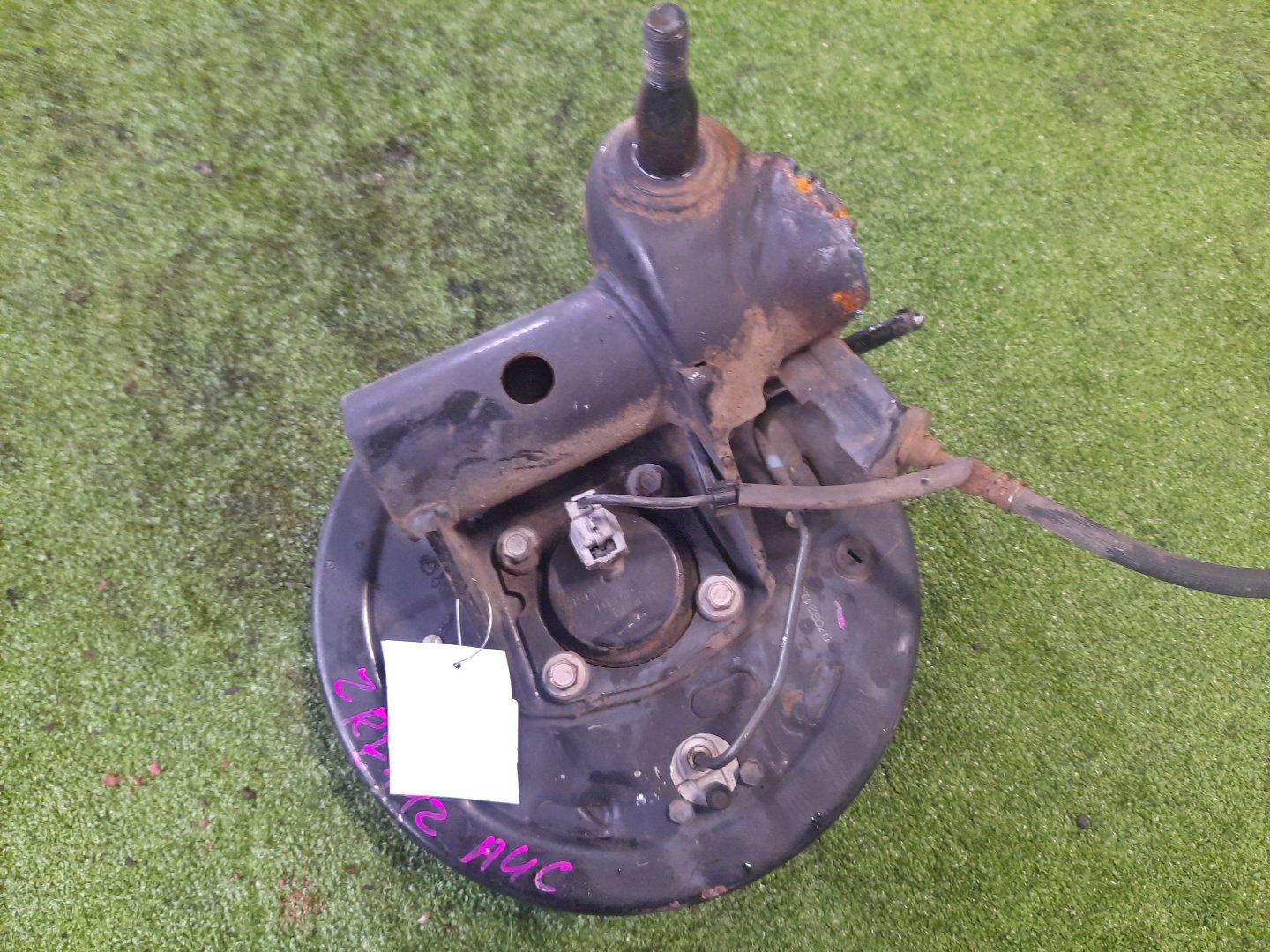 Ступица правая задняя TOYOTA AXIO, COROLLA FIELDER, COROLLA  AXIO, FIELDER NZE141, ZRE142, ZRE142G, NZE141G 1NZ-FE, 2ZR-FAE, 2ZR-FE 2 ракурс