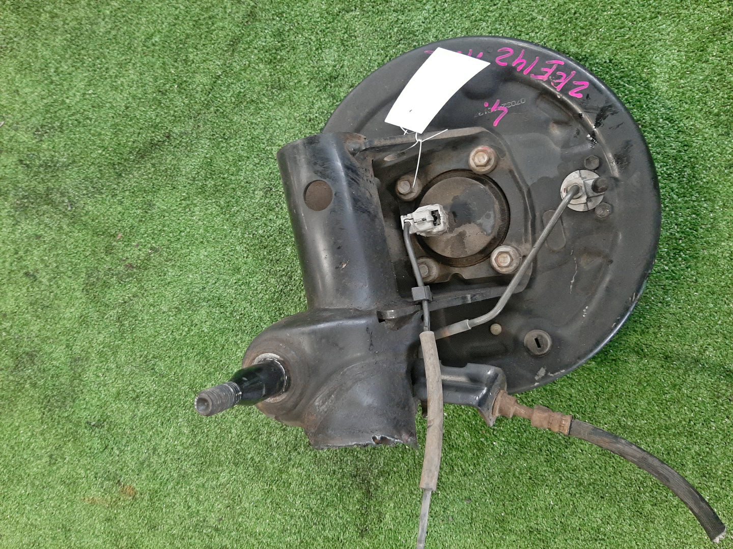 Ступица левая задняя TOYOTA AXIO, COROLLA FIELDER, COROLLA  AXIO, FIELDER NZE141, ZRE142, ZRE142G, NZE141G 1NZ-FE, 2ZR-FAE, 2ZR-FE 2 ракурс