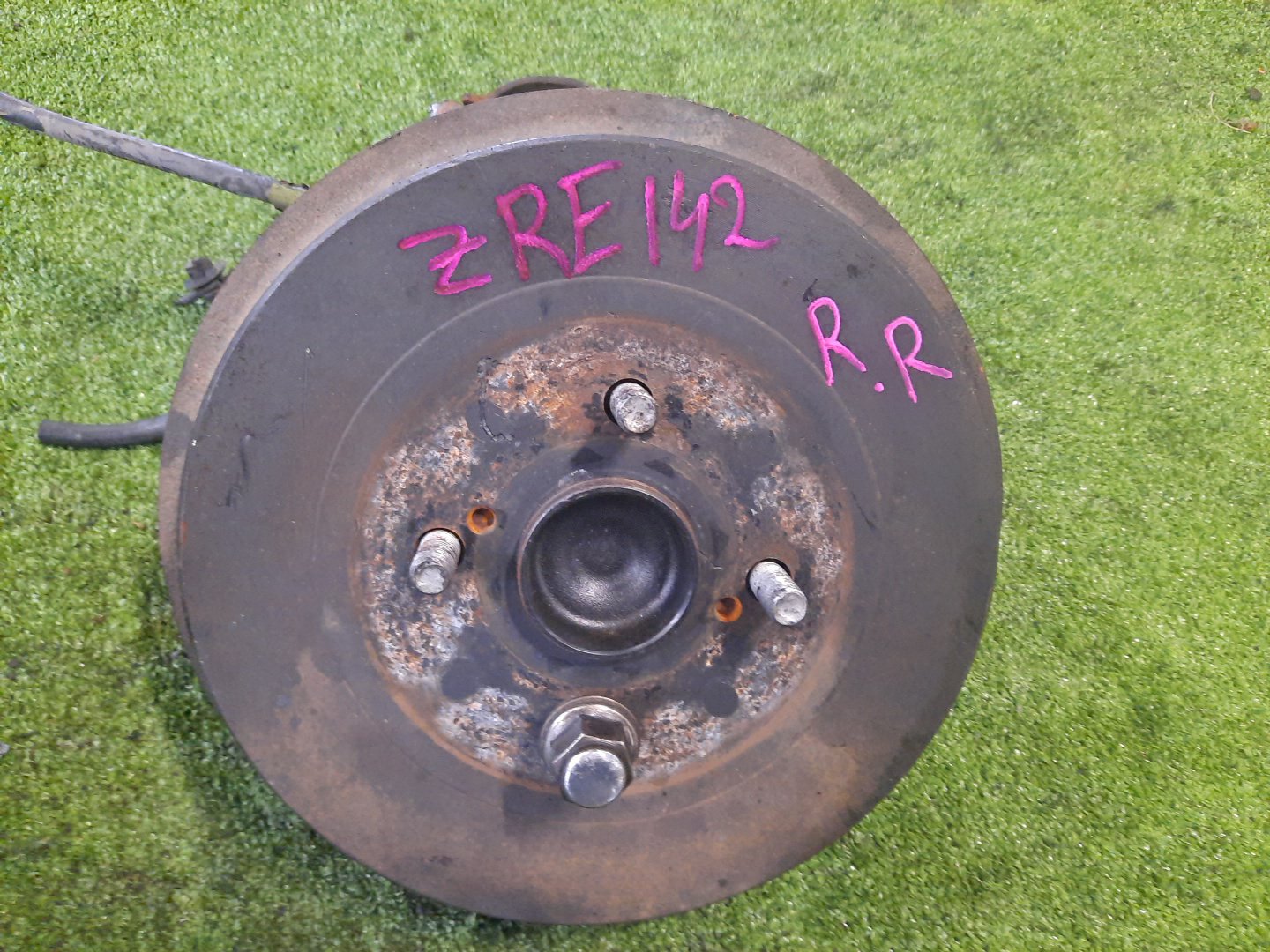 Ступица правая задняя TOYOTA AXIO, COROLLA FIELDER, COROLLA  AXIO, FIELDER NZE141, ZRE142, ZRE142G, NZE141G 1NZ-FE, 2ZR-FAE, 2ZR-FE 1 ракурс