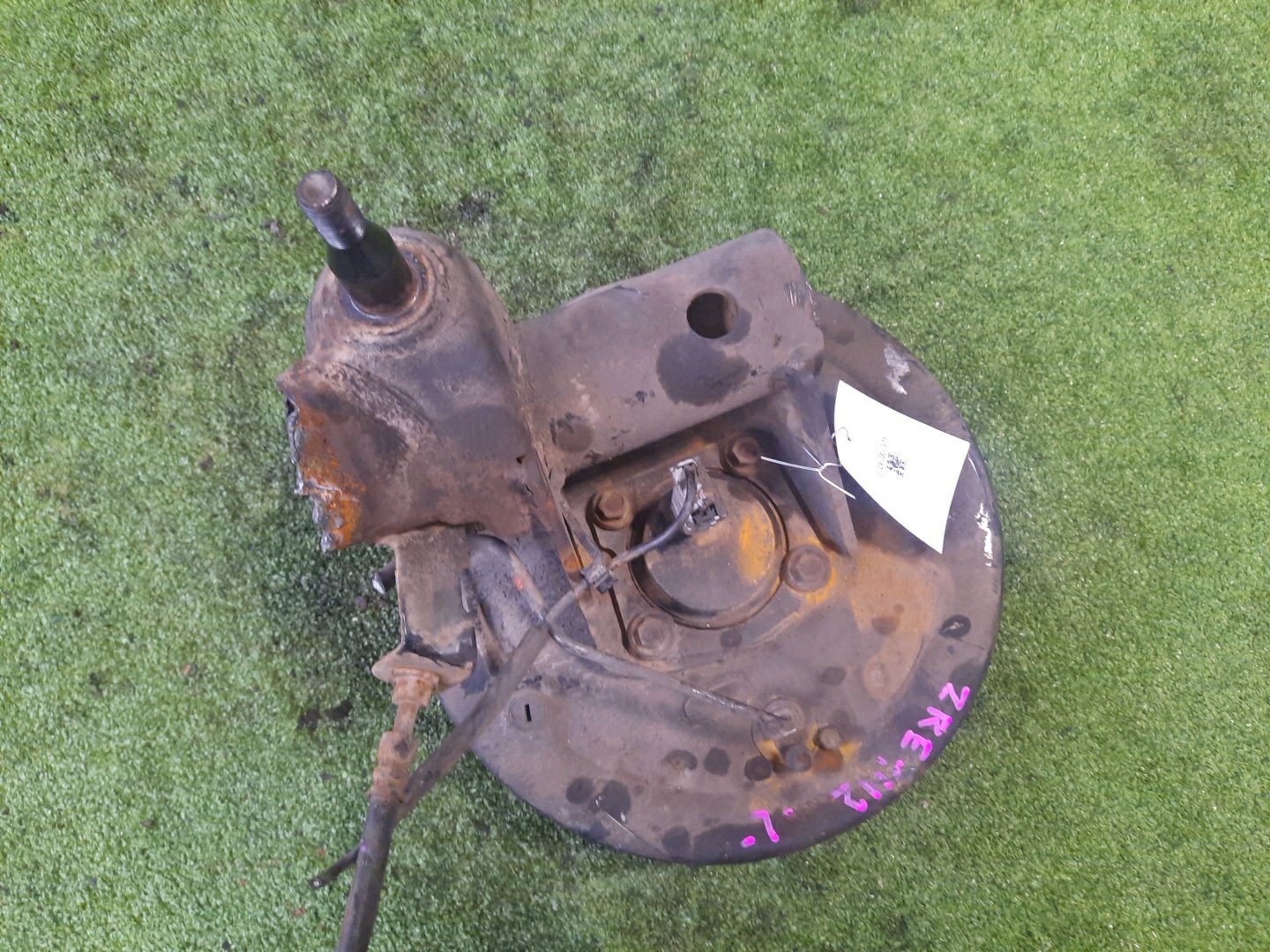 Ступица левая задняя TOYOTA AXIO, COROLLA FIELDER, COROLLA  AXIO, FIELDER NZE141, ZRE142, ZRE142G, NZE141G 1NZ-FE, 2ZR-FAE, 2ZR-FE 2 ракурс