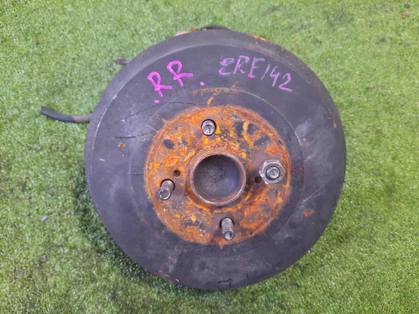 Ступица правая задняя TOYOTA AXIO, COROLLA FIELDER, COROLLA  AXIO, FIELDER NZE141, ZRE142, ZRE142G, NZE141G 1NZ-FE, 2ZR-FAE, 2ZR-FE 1 ракурс
