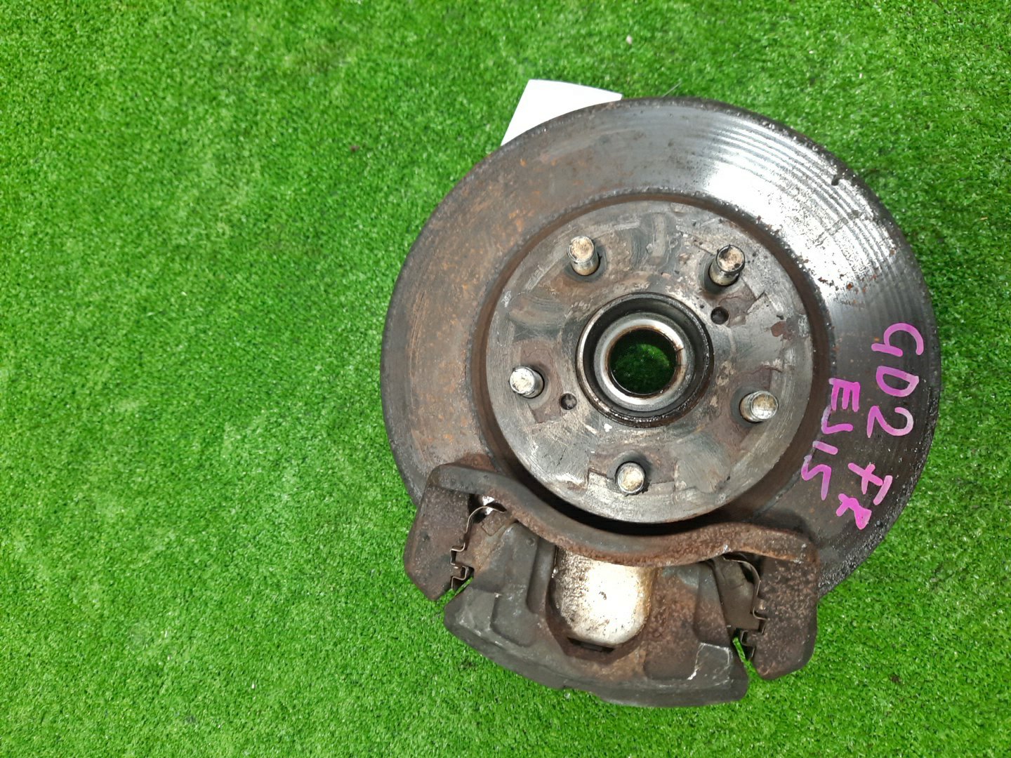 Ступица правая передняя SUBARU IMPREZA GD2 EJ15E 1 ракурс Ступица правая передняя SUBARU IMPREZA GD2 EJ15E 1 ракурс