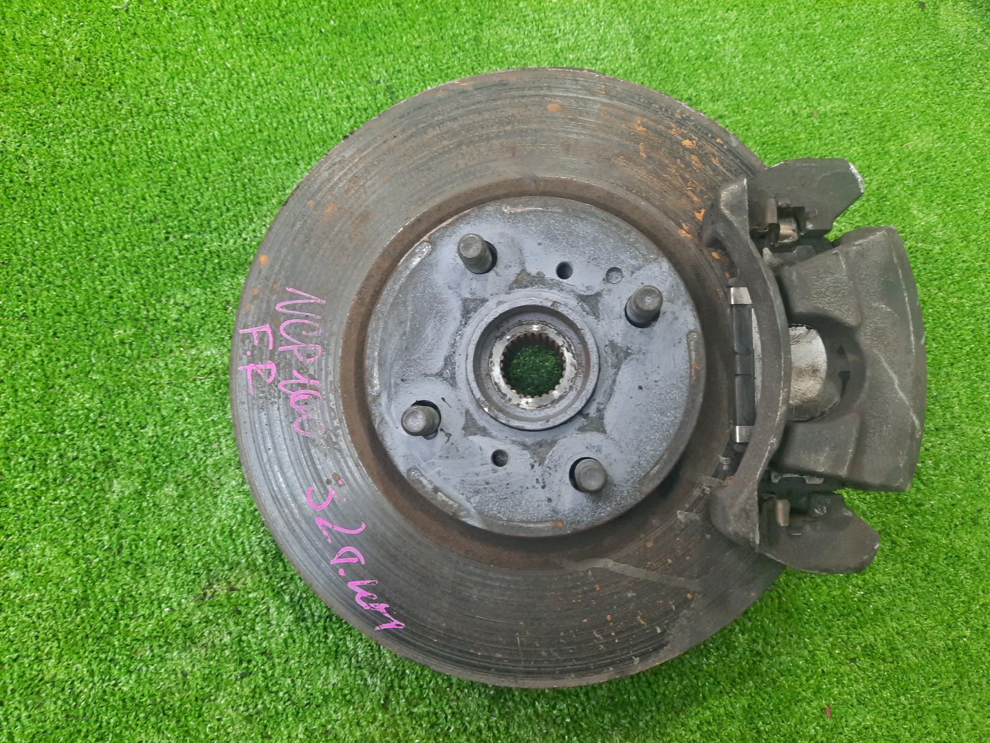 Ступица правая передняя TOYOTA VITZ, RACTIS NCP91, NCP100, SCP100 1NZ-FE, 2SZ-FE 1 ракурс