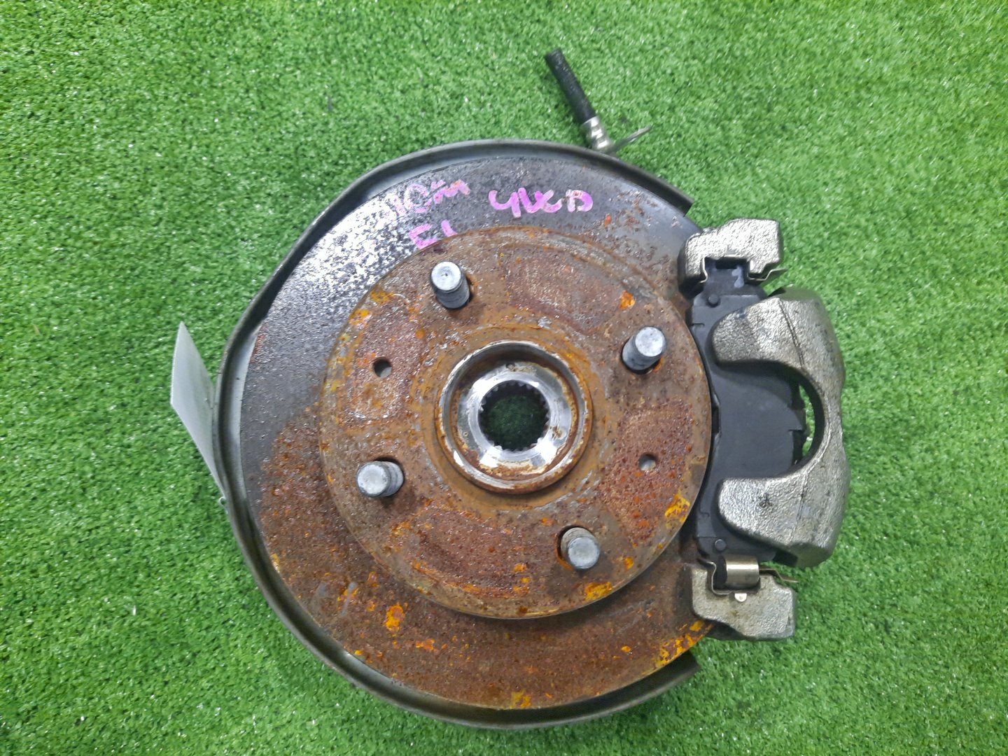 Ступица левая передняя DAIHATSU HIJET S710V KF 1 ракурс