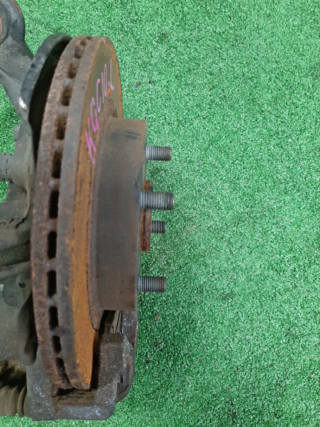 Ступица левая передняя TOYOTA PASSO, BOON KGC15, KGC10, QNC10, M301S, M310S, M300S 1KR-FE, K3-VE 2 ракурс