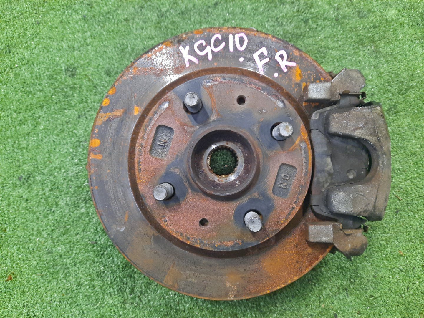 Ступица правая передняя  TOYOTA PASSO, BOON KGC15, KGC10, QNC10, M301S, M310S, M300S 1KR-FE, K3-VE 1 ракурс