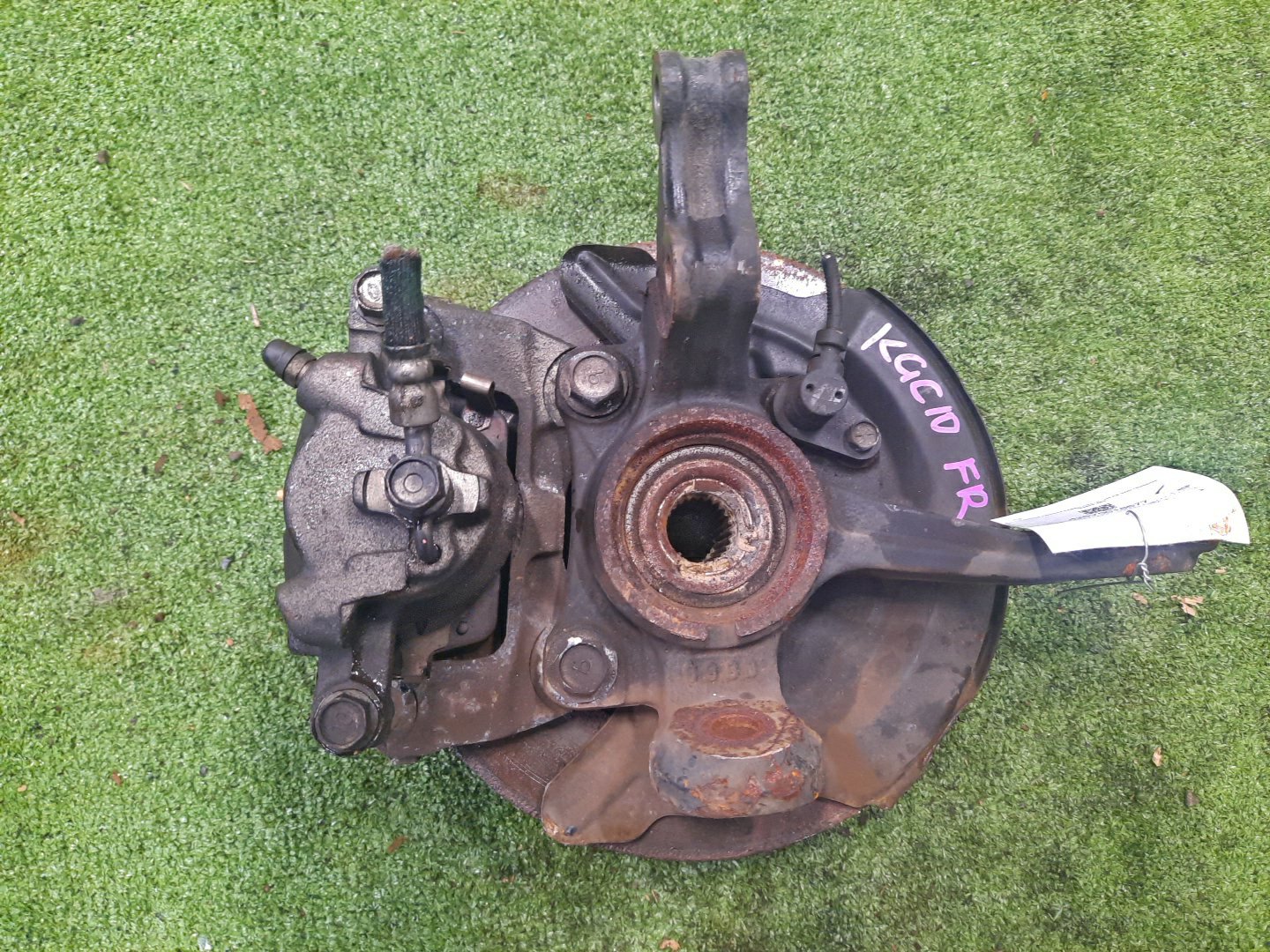 Ступица правая передняя TOYOTA PASSO, BOON KGC15, KGC10, QNC10, M301S, M310S, M300S 1KR-FE, K3-VE 2 ракурс