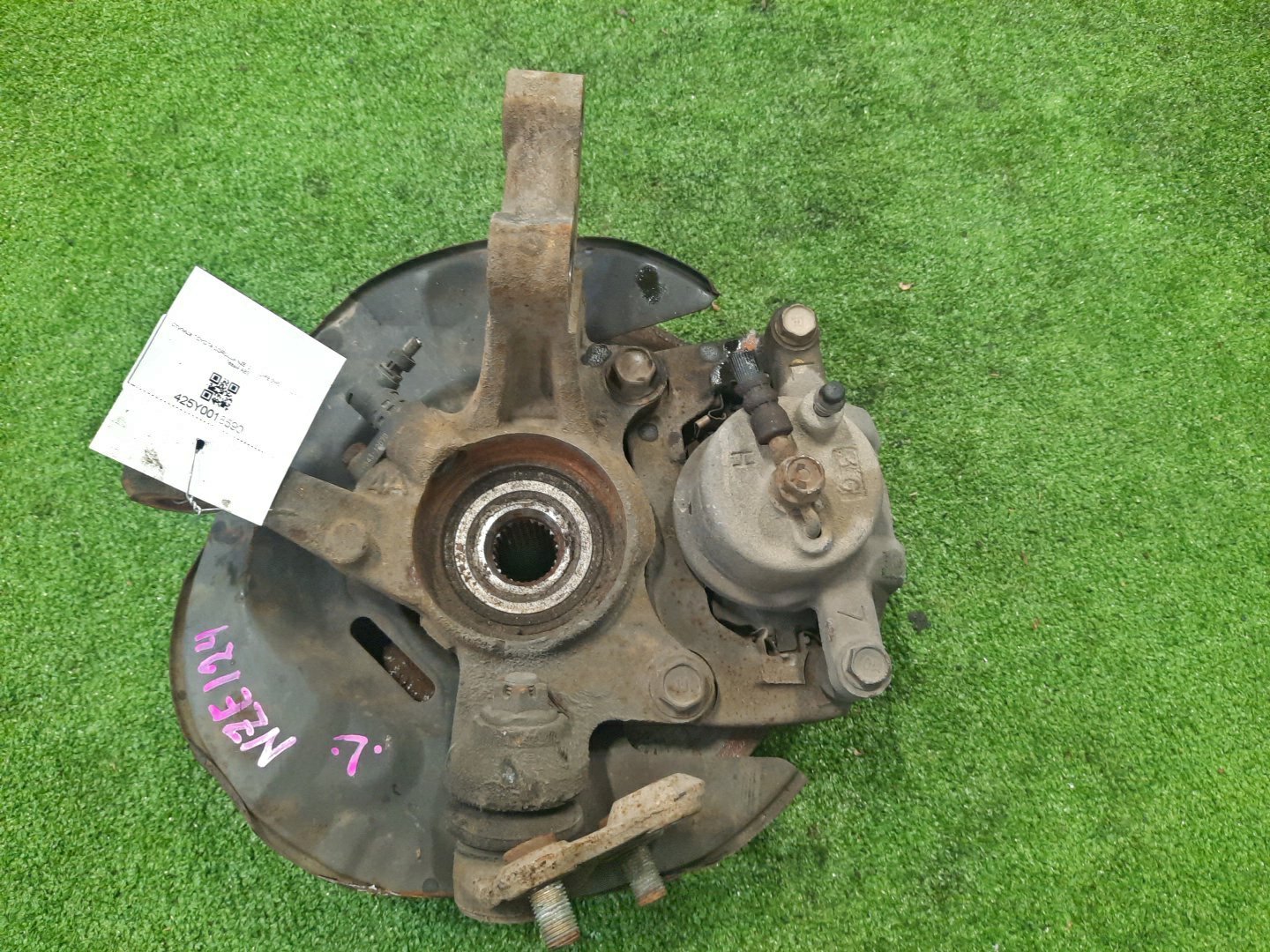 Ступица левая передняя TOYOTA COROLLA, COROLLA FIELDER, ALLEX, COROLLA RUNX NZE121 1NZ-FE 2 ракурс