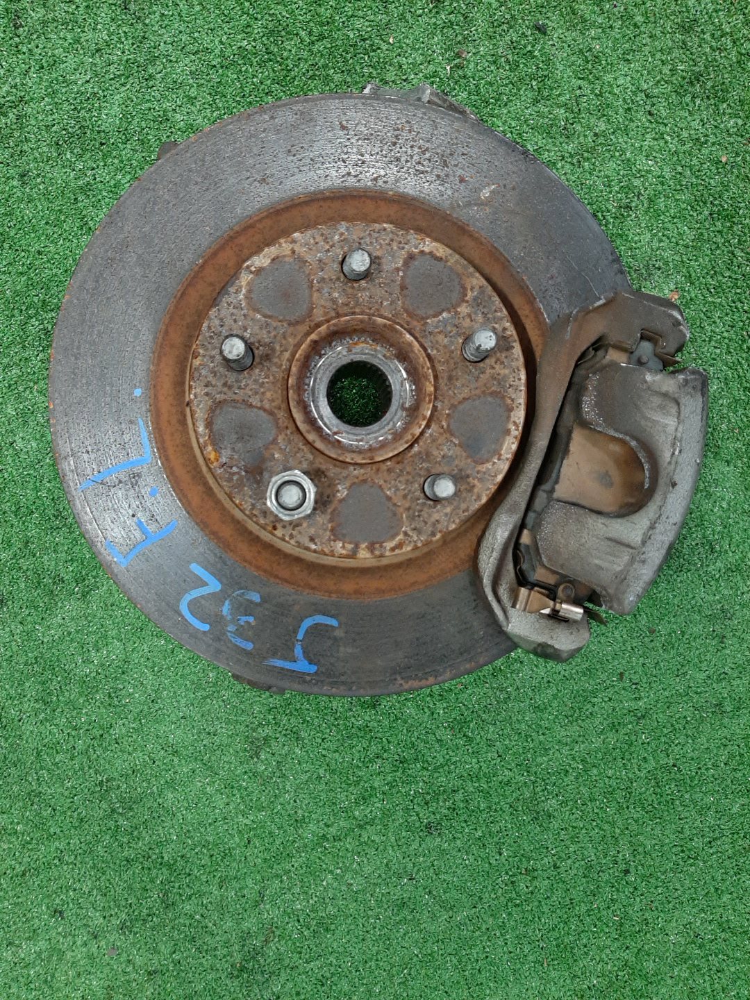 Ступица левая передняя NISSAN TEANA TNJ32, PJ32, J32 QR25DE, VQ35DE, VQ25DE 1 ракурс