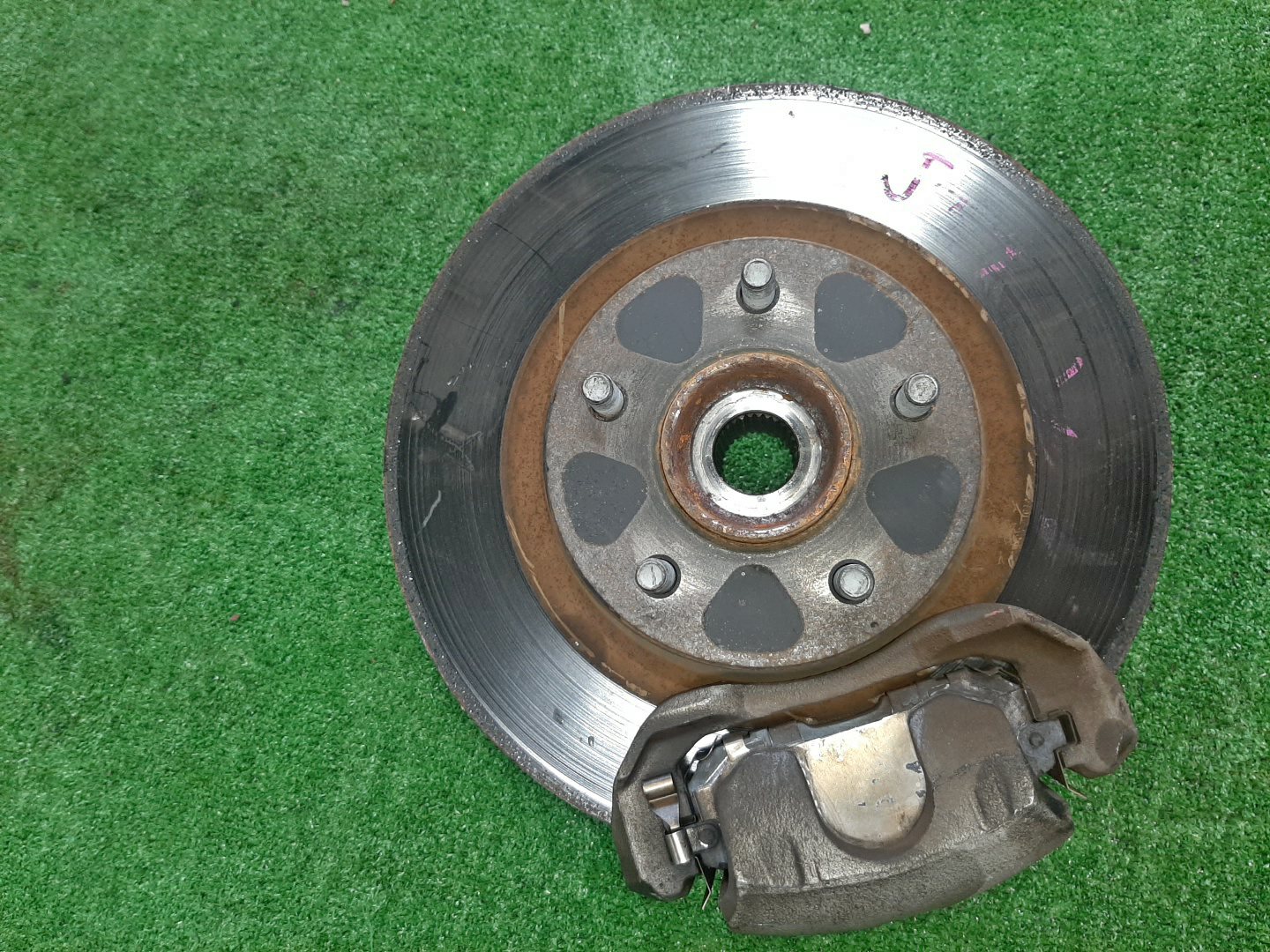 Ступица левая передняя NISSAN TEANA TNJ32, PJ32, J32 QR25DE, VQ35DE, VQ25DE 1 ракурс