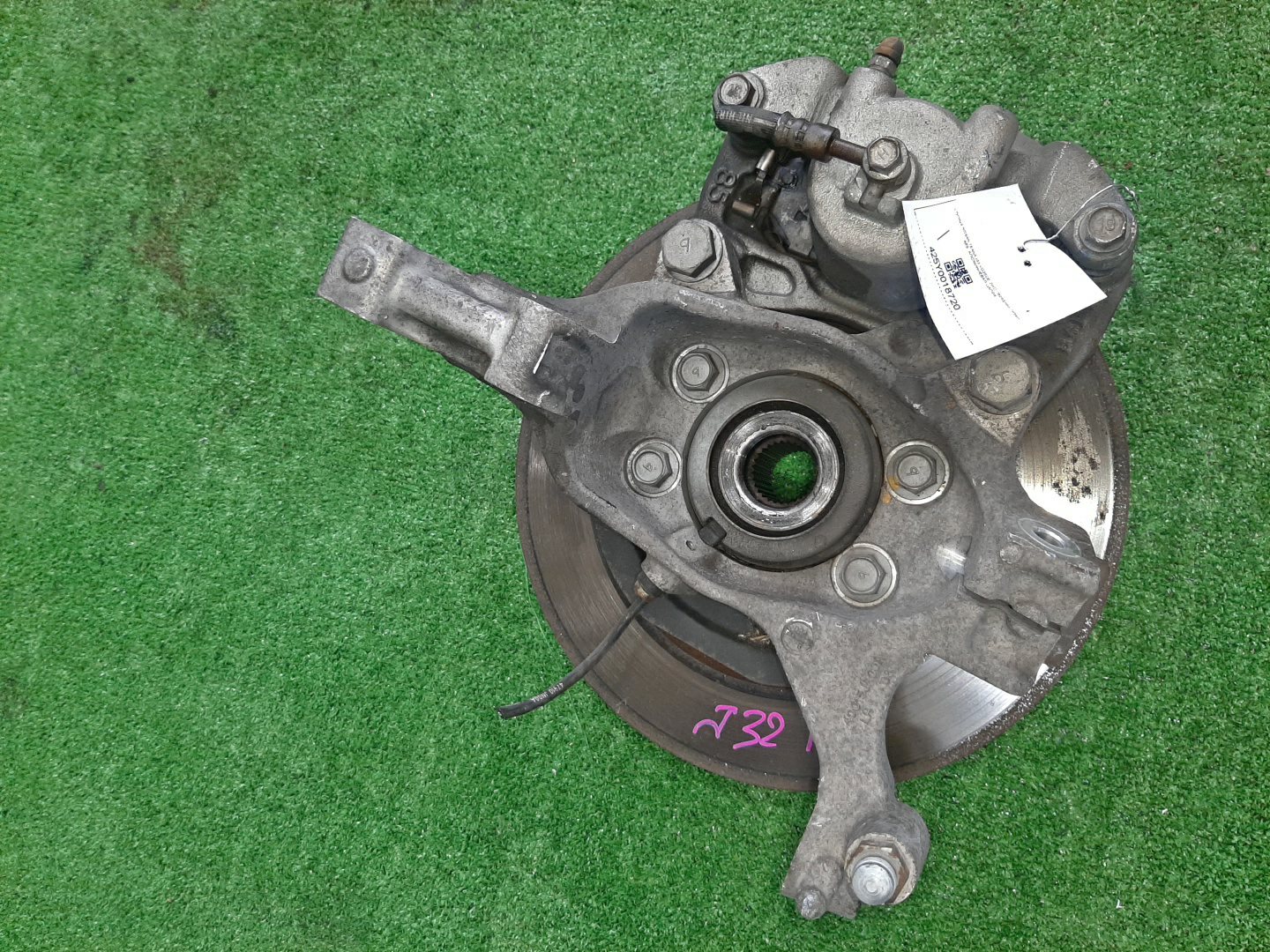Ступица левая передняя NISSAN TEANA TNJ32, PJ32, J32 QR25DE, VQ35DE, VQ25DE 3 ракурс