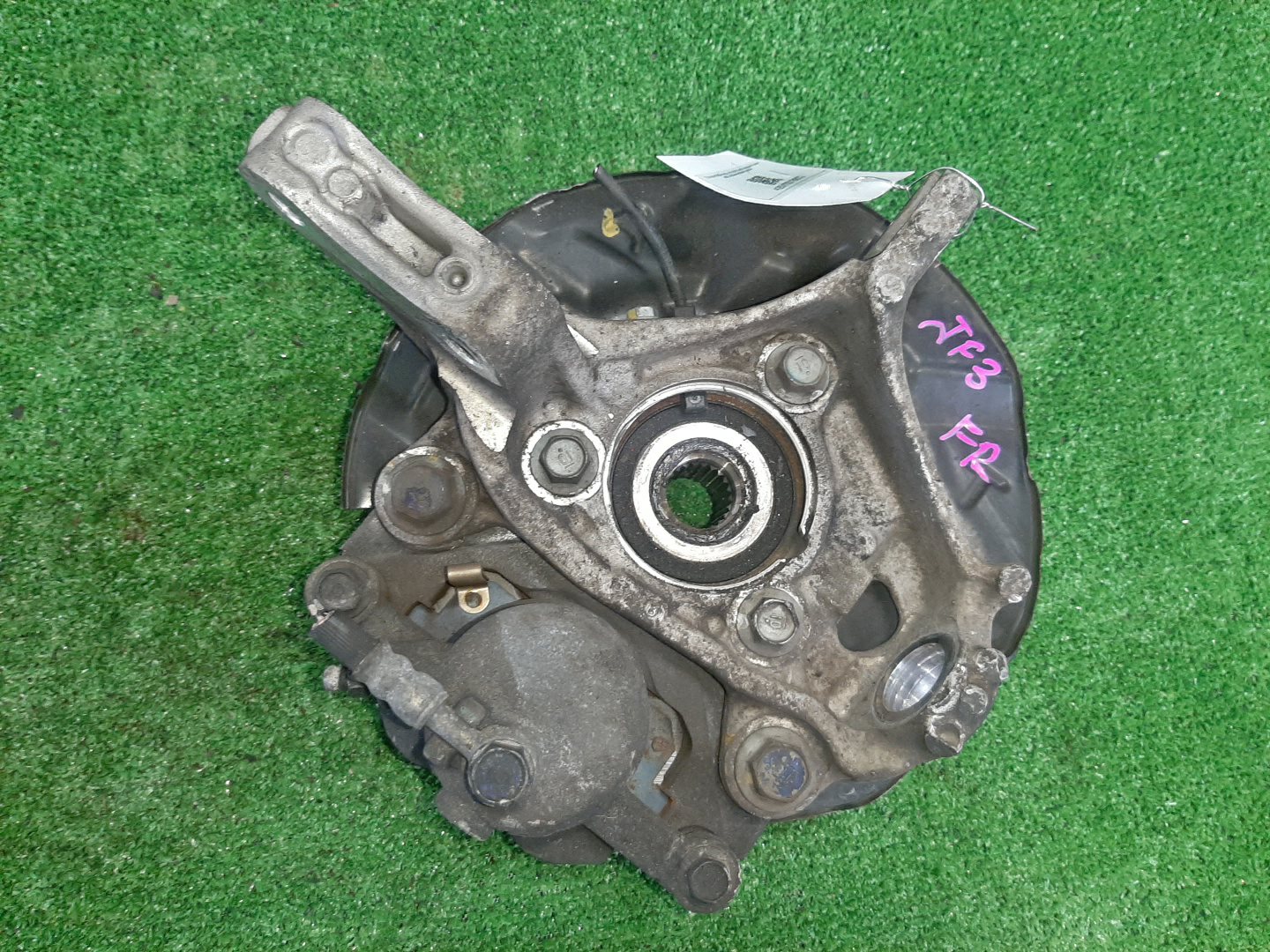 Ступица правая передняя HONDA N-BOX JF3 S07B 3 ракурс