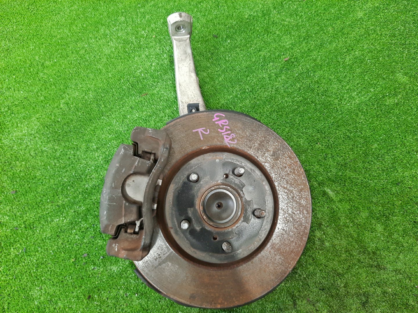 Ступица правая передняя TOYOTA CROWN, MARK X, IS250, IS250C GRS182, GRS180, GRS202, GRS200, GRX120, GRX130, GRX121, GRX133, GSE20 3GR-FSE, 4GR-FSE, 2GR-FSE 1 ракурс Ступица правая передняя TOYOTA CROWN, MARK X, IS250, IS250C GRS182, GRS180, GRS202, GRS200, GRX120, GRX130, GRX121, GRX133, GSE20 3GR-FSE, 4GR-FSE, 2GR-FSE 1 ракурс