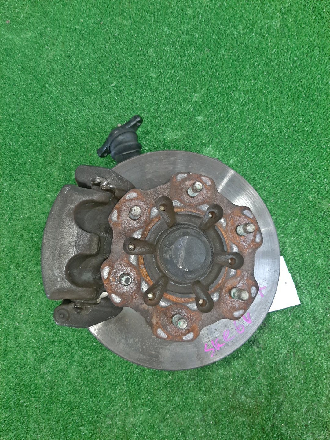 Ступица правая передняя MAZDA BONGO BRAWNY SKE6V, SK56V, SK26T, SK56T, SK54T FE, WL, R2 1 ракурс