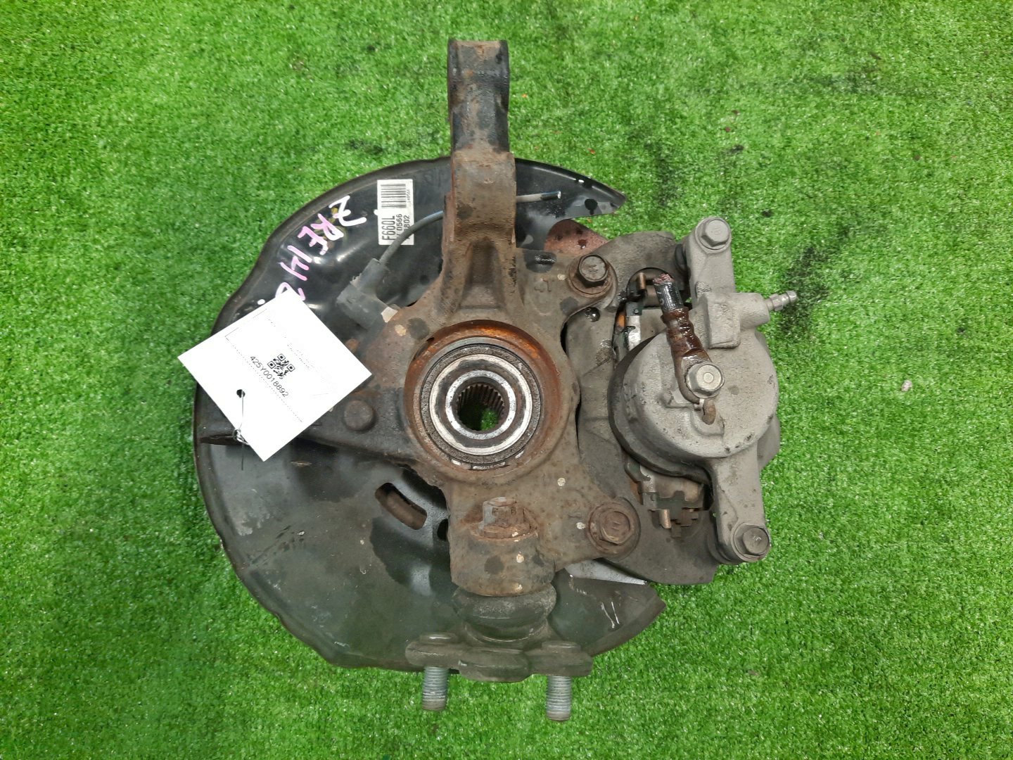 Ступица левая передняя TOYOTA AXIO, COROLLA FIELDER, COROLLA  AXIO, FIELDER NZE141, ZRE142, ZRE142G, NZE141G 1NZ-FE, 2ZR-FAE, 2ZR-FE 2 ракурс