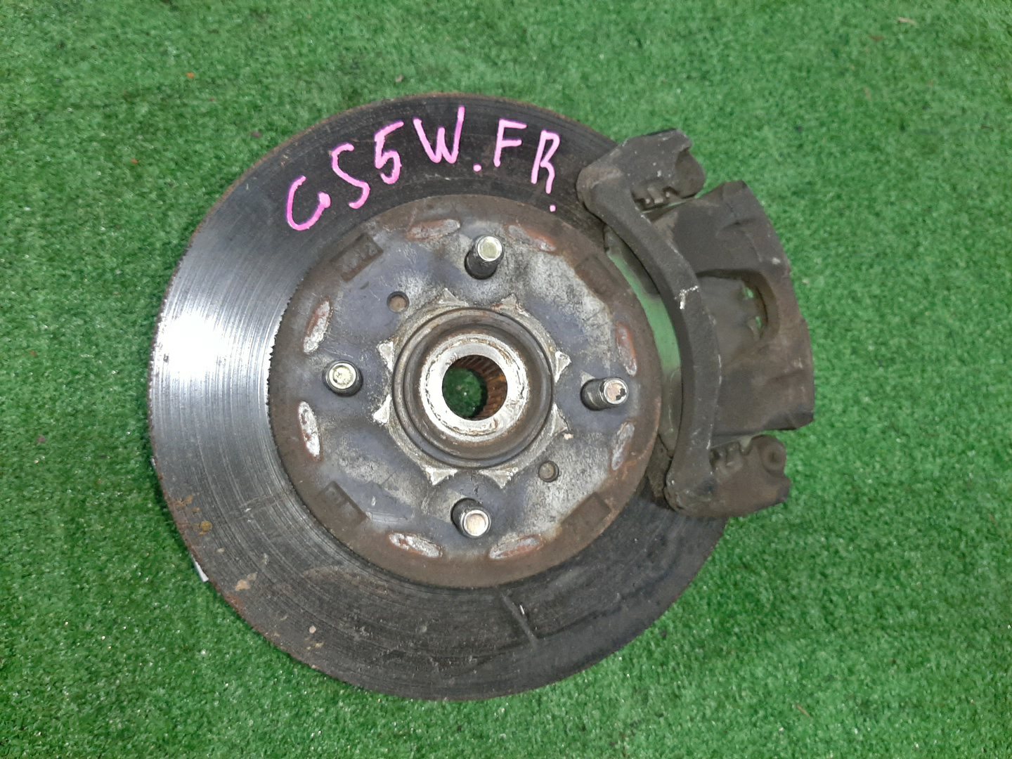 Ступица правая передняя MITSUBISHI LANCER CEDIA CS5W, CS5A, CS6A 4G93, 4G93T, 4G94 1 ракурс