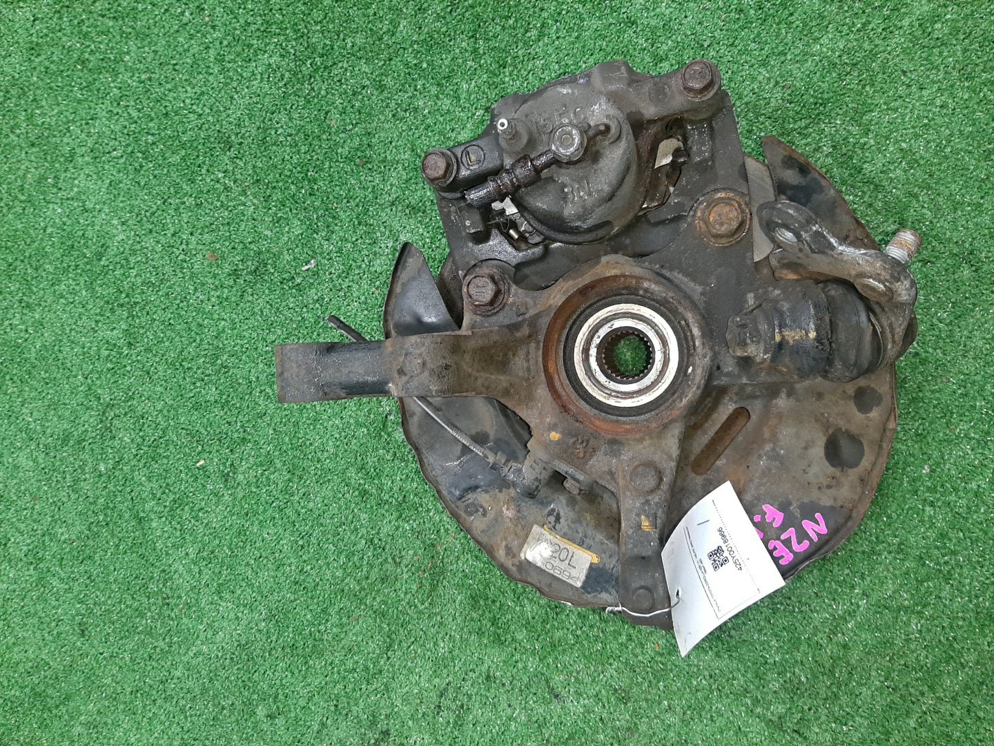 Ступица левая передняя TOYOTA COROLLA, COROLLA FIELDER, ALLEX, COROLLA RUNX NZE121 1NZ-FE 3 ракурс