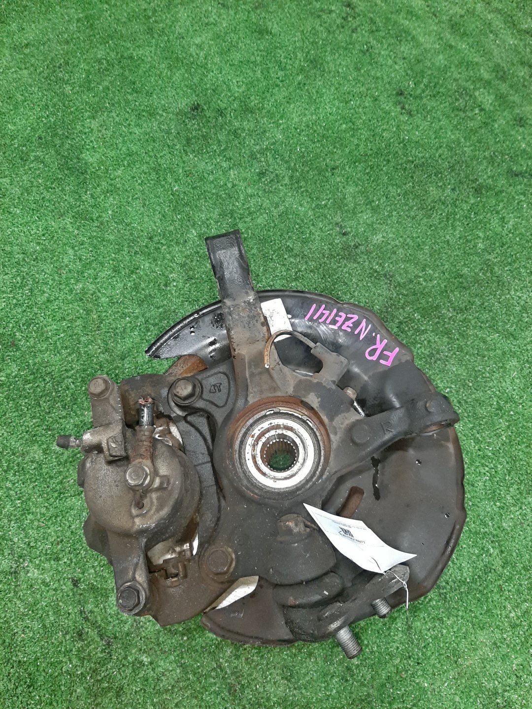 Ступица правая передняя TOYOTA AXIO, COROLLA FIELDER, COROLLA  AXIO, FIELDER NZE141, ZRE142, ZRE142G, NZE141G 1NZ-FE, 2ZR-FAE, 2ZR-FE 3 ракурс